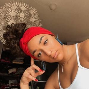 Meet your Posher, Nautica